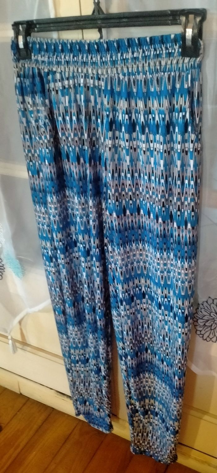 Pantalon fluide bleu femme/ taille 40/ tres bon état . - photo numéro 2