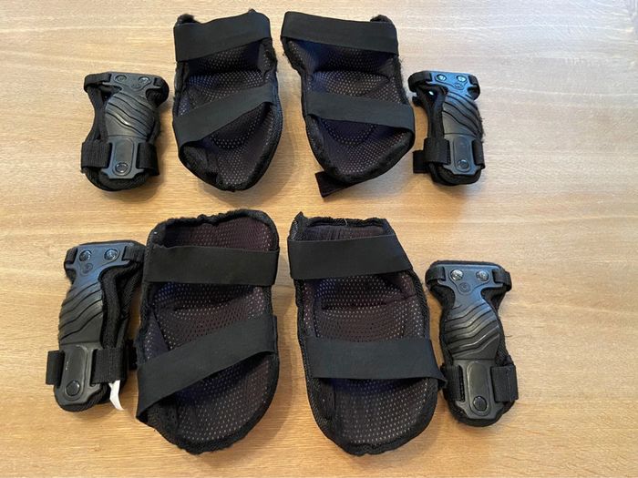 Lot de deux paires de protections genoux et deux paires de protections mains taille S - photo numéro 12