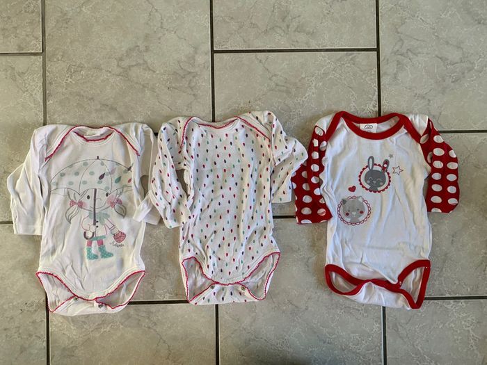 Lot 3 bodys manches longues 6 mois