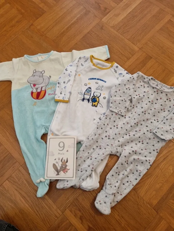 Lot 3 pyjamas hiver 9 mois
