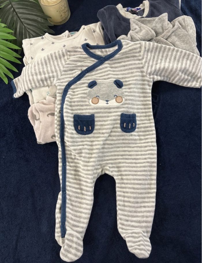 Lots pyjama 3 mois - photo numéro 7