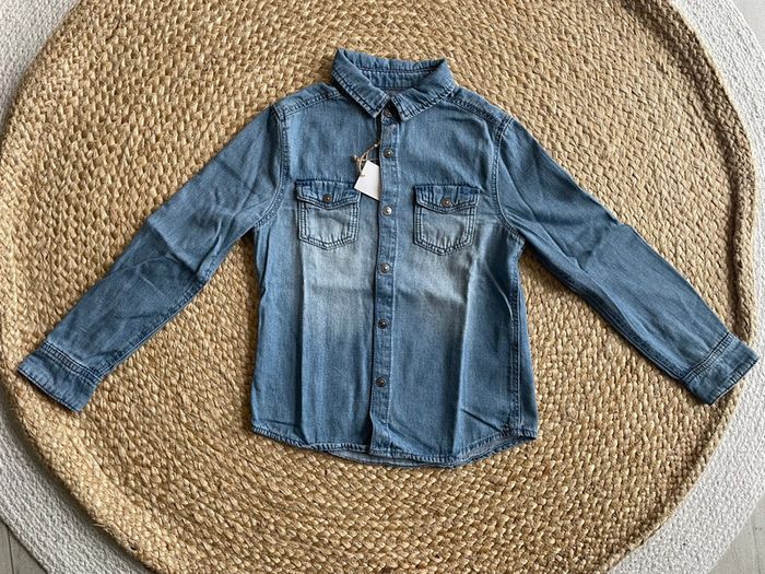 Chemise bleue en jean 8 ans Kiabi - photo numéro 2