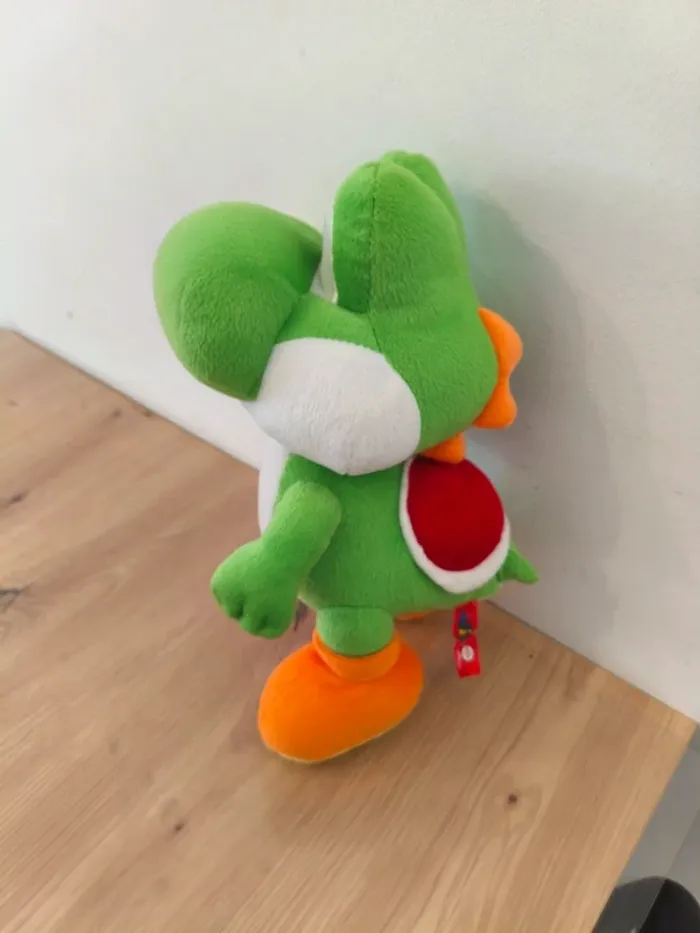Peluche Yoshi 30 cm Nintendo - photo numéro 4
