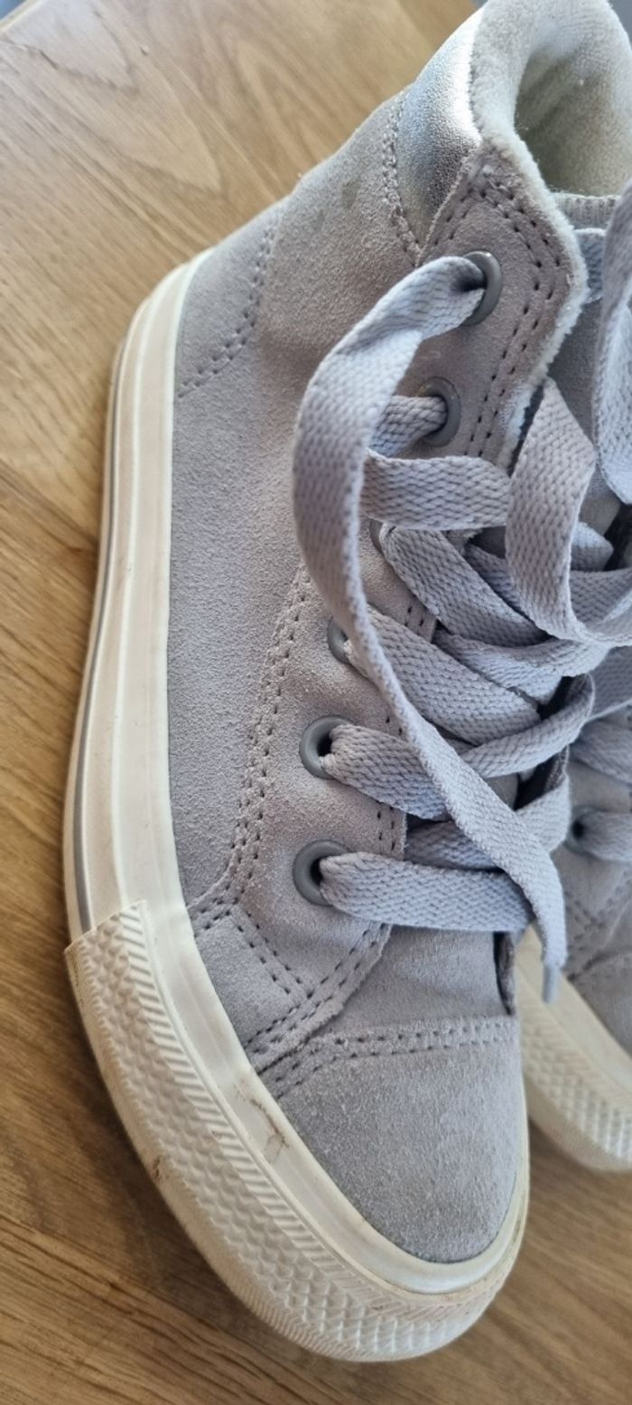 Paire de Converse haute T 29 grise cuir Nubuck - photo numéro 6