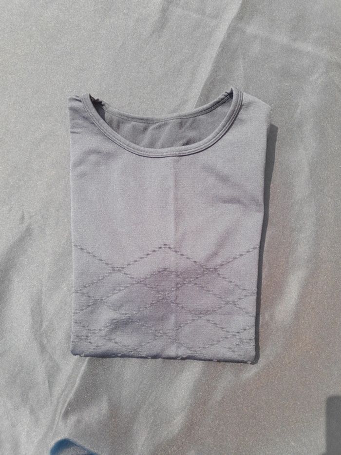 T-shirt sport - photo numéro 2