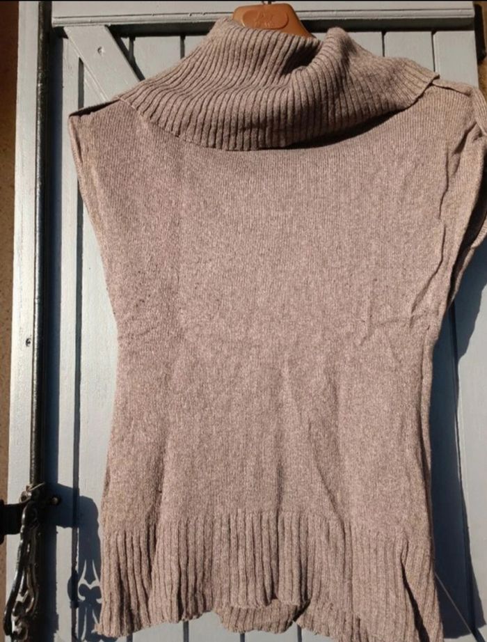 Col roulé sans manches