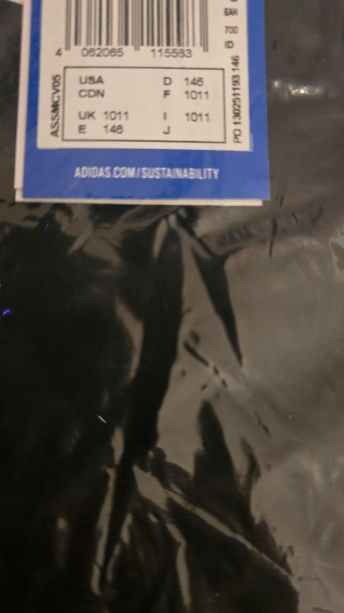 Neuf (non porté)🏷🥰🤩 survetement ADIDAS taille 10/11 ans unisex (ferme)🤩🥰 - photo numéro 9