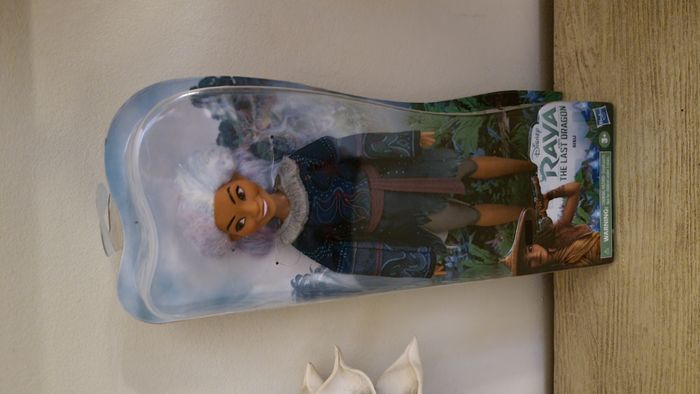 Disney - Raya et le Dernier Dragon - Poupée mannequin Sisu forme humaine - - photo numéro 4