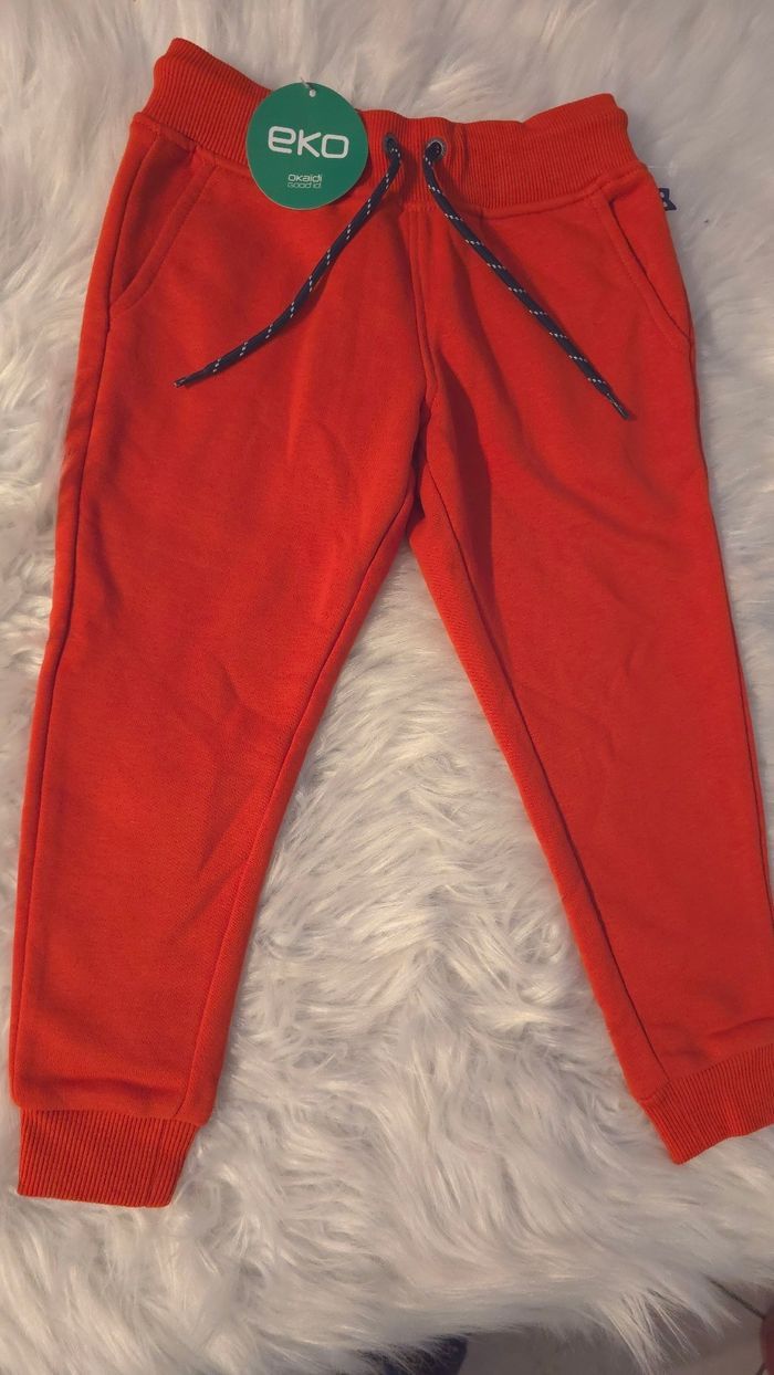 (Neufs non portés)🏷😍🥰 ensemble teeshirt ml et pantalon molleton 36mois/3ans garçon 💙😍 - photo numéro 4