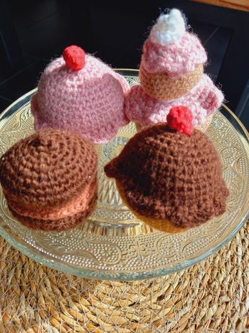 Dînette pâtisseries au crochet chocolat et rose 🍩🧁3€/pièce