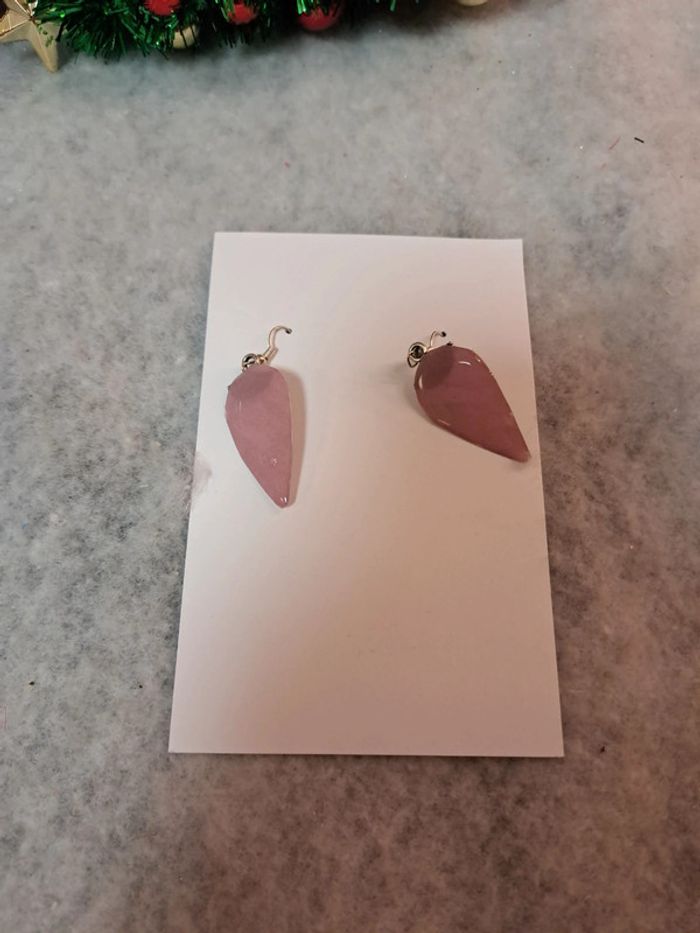 Boucles d'oreilles pendante en résine légère - photo numéro 5