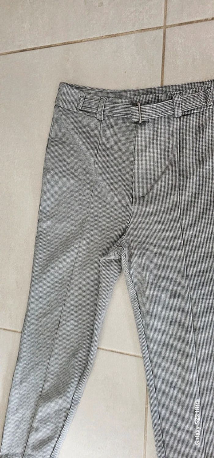 Fuseau Stradivarius taille 38 - photo numéro 3