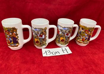 Lot de  4 mugs