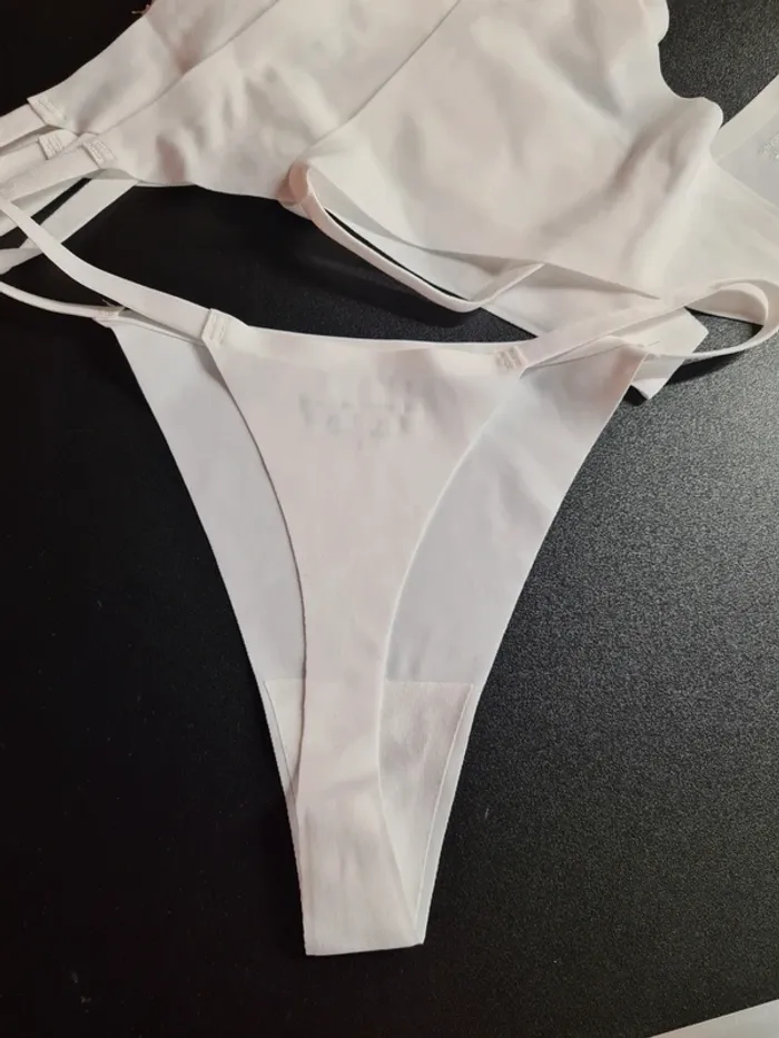 6 strings underwear - photo numéro 2
