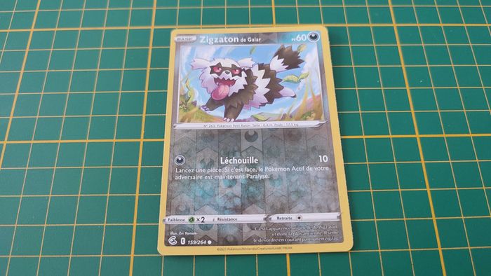 159/264 Carte Pokémon Zigzaton de Galar commune reverse Epée et Bouclier EB08 Poing de Fusion #B10
