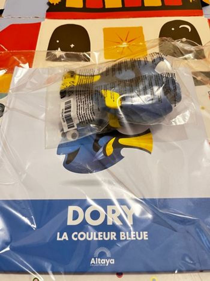 Livre Disney mes premiers amis inclus la figurine - photo numéro 2