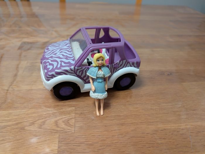 Voiture Polly pocket et sa conductrice