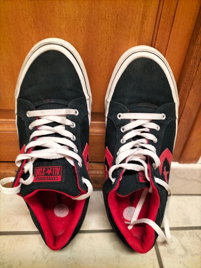 Baskets basses Converse, noir et rouge - photo numéro 2