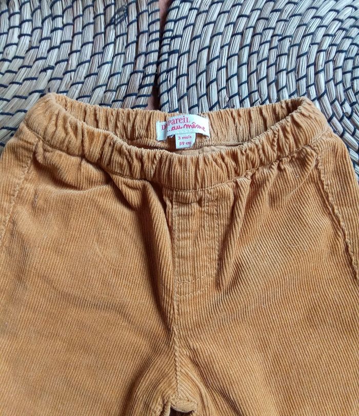 Ensemble pantalon velours moutarde+ tee shirt assorti DPAM taille 3 mois - photo numéro 3