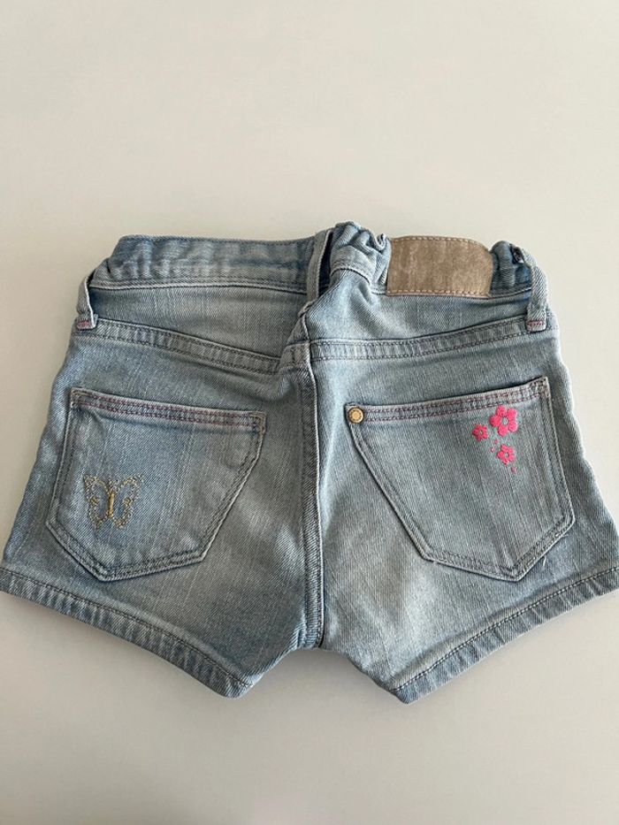 Short en jeans H&M taille 104 - photo numéro 3