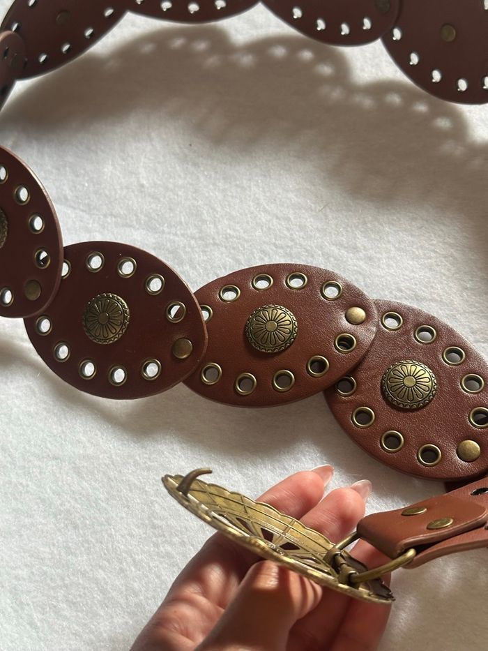 Ceinture vintage marron à médaillons dorés - photo numéro 3