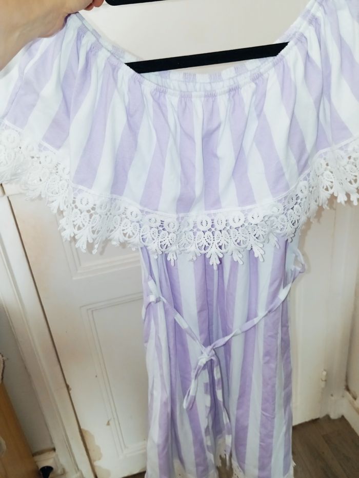 Robe épaules nues de