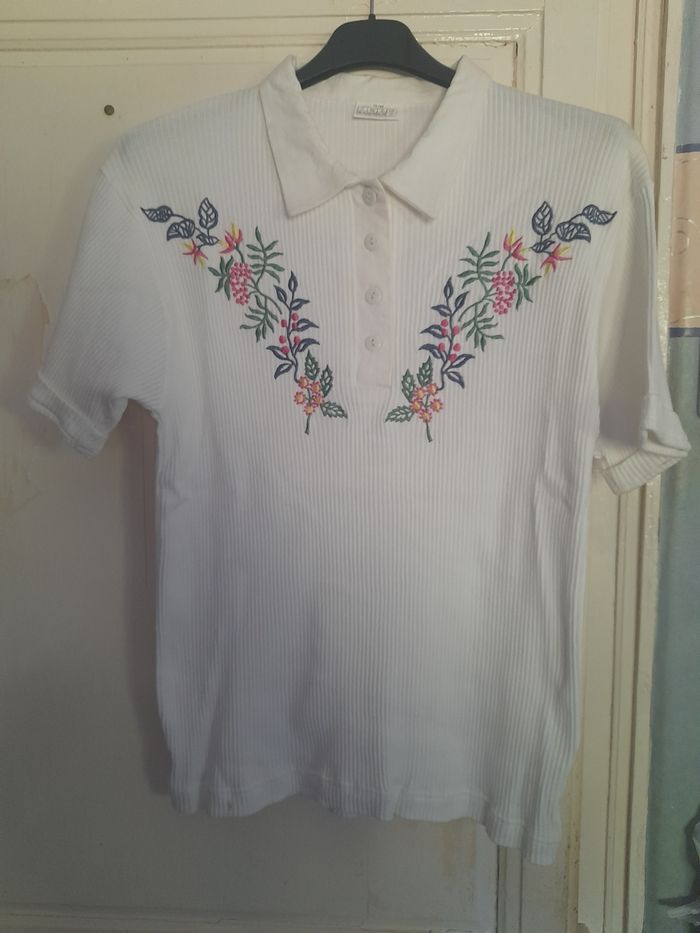 T-shirt blanc brodé, taille 38/40