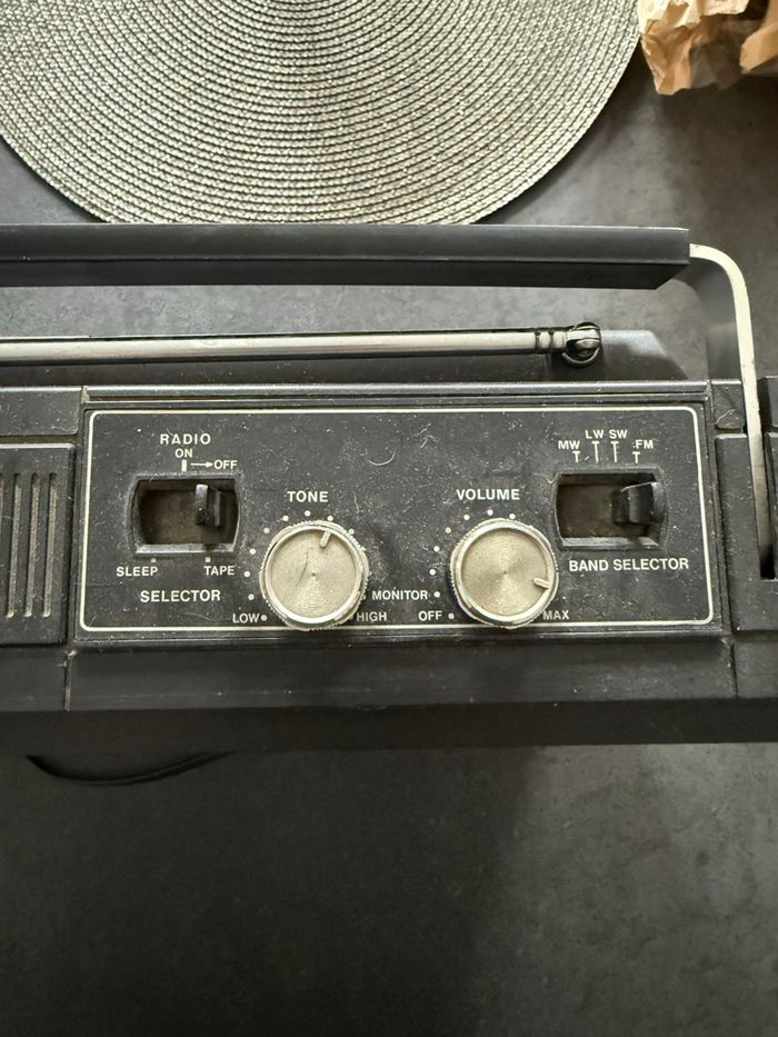 Radio cassette vintage - photo numéro 5