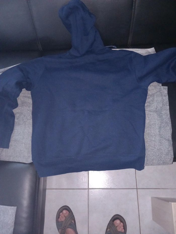 Sweat a capuche - photo numéro 4