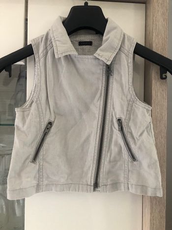 Veste grise sans manches 6 ans