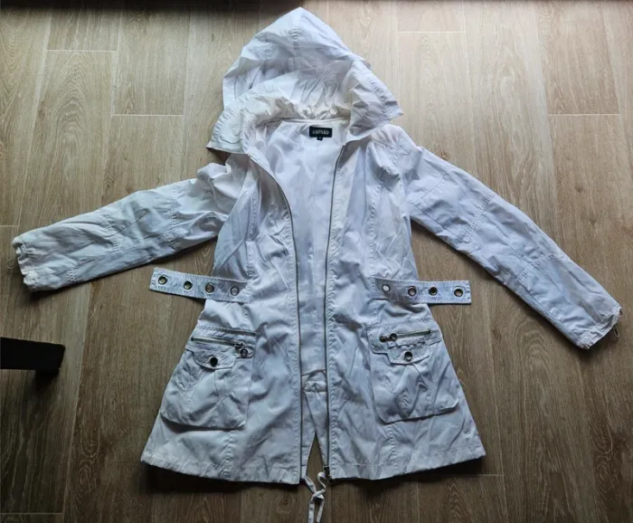 Manteau imperméable blanc