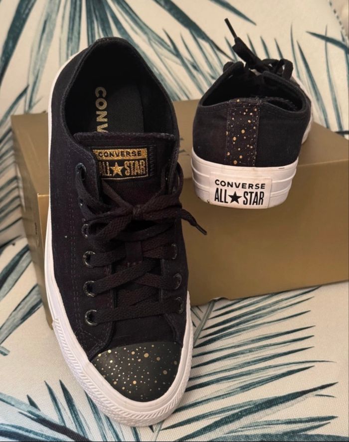Converse noir en pti pois doré - photo numéro 4