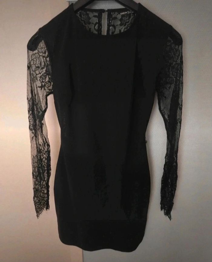 Robe.