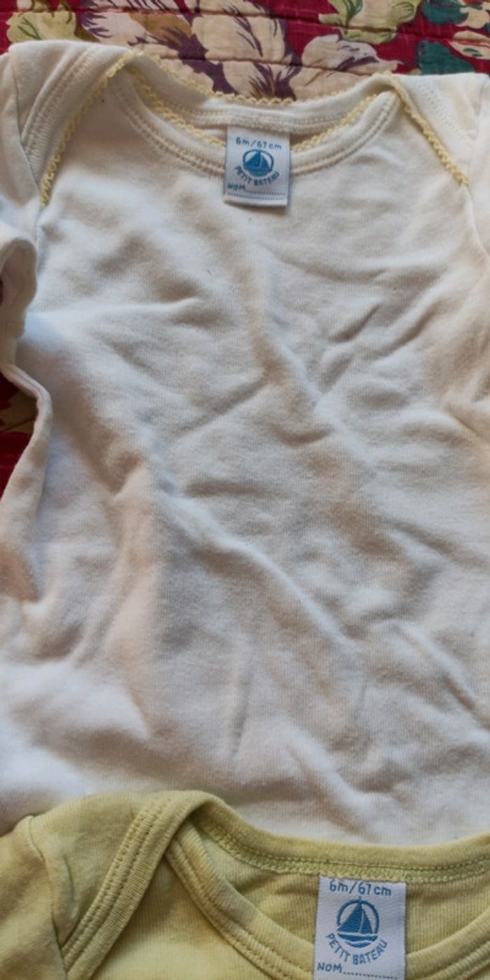 Lot 4 bodies 6 mois ml - photo numéro 5