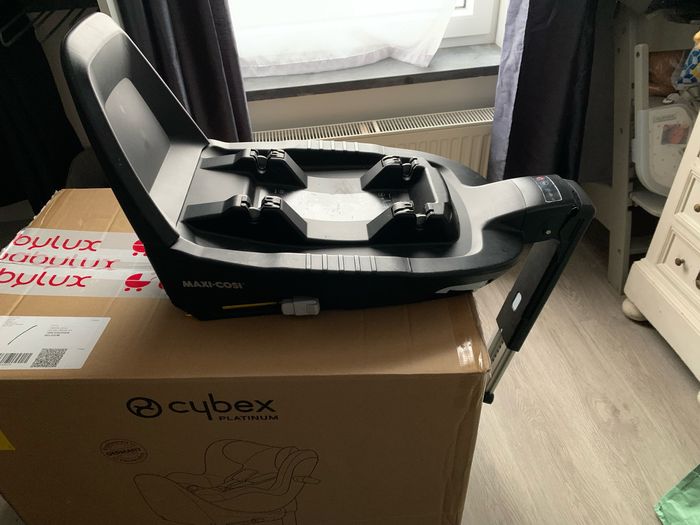 poussette Zelia et coque pebble + isize avec base isofix et accesoires - photo numéro 6