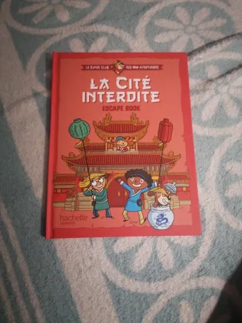 Livre neuf La cité interdite Hachette jeunesse