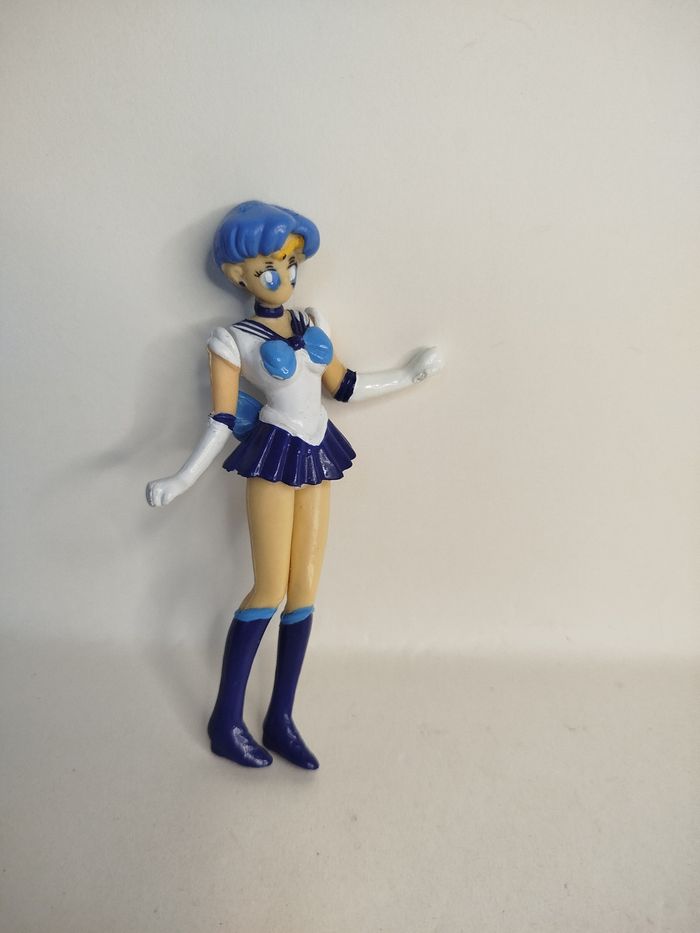 Figurines Sailor Moon et sailor Mercury - photo numéro 2