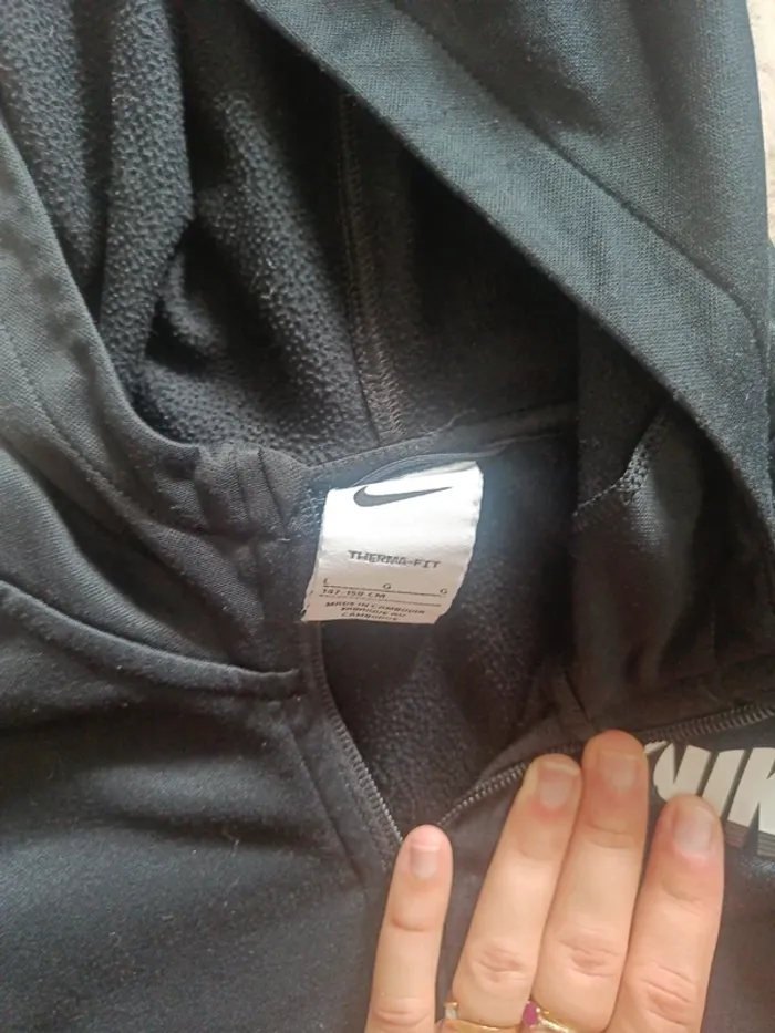 Veste nike 2 poche tzille 11 12 and - photo numéro 3