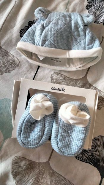 Coffret naissance bonnet et chausson