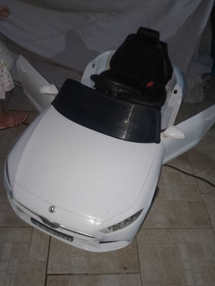 Voiture avec télécommande Mercedes Benz CLS 350 - photo numéro 2