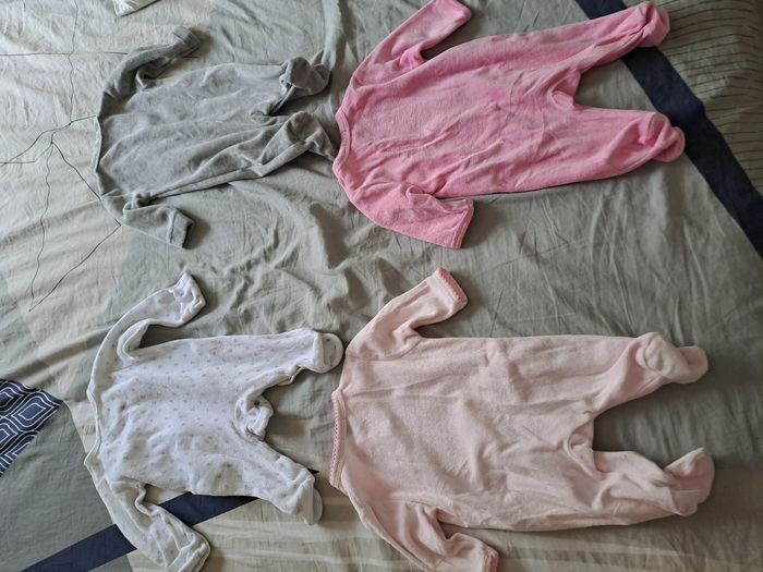Lot de 4 pyjamas - photo numéro 2