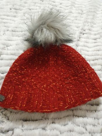Bonnet laine doublé polaire rouge à pompon gris