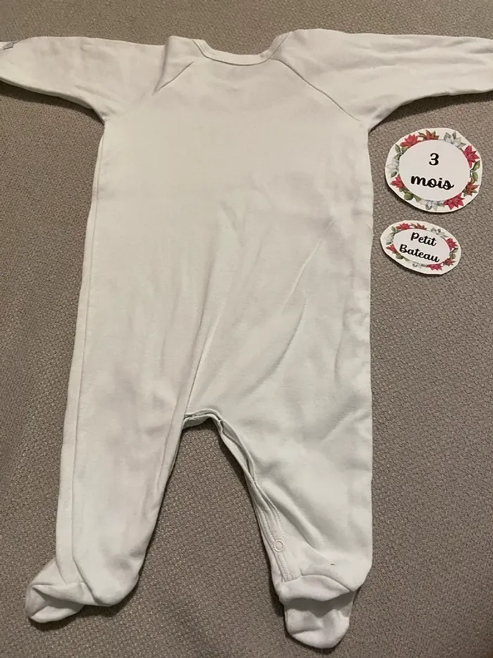 Pyjama été petit bateau 3 mois très bon état - photo numéro 3