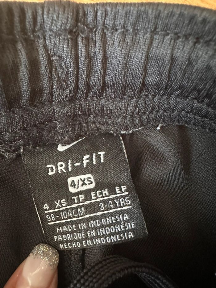Short Nike noir adidas 3/4 ans - photo numéro 3