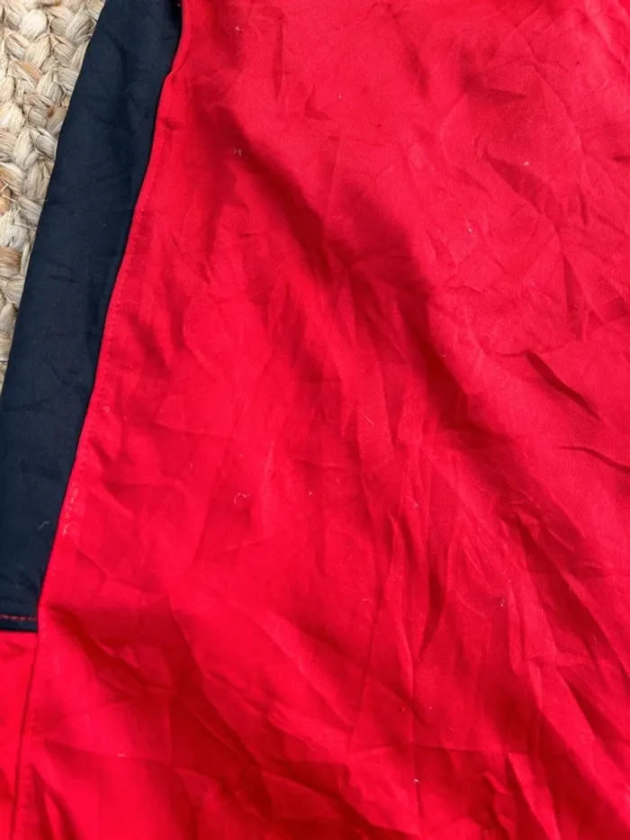 Short Garçon Under Armour Loose Noir & Rouge | Taille 16 ans | Très Bon État | Sport Casual | R23 - photo numéro 8