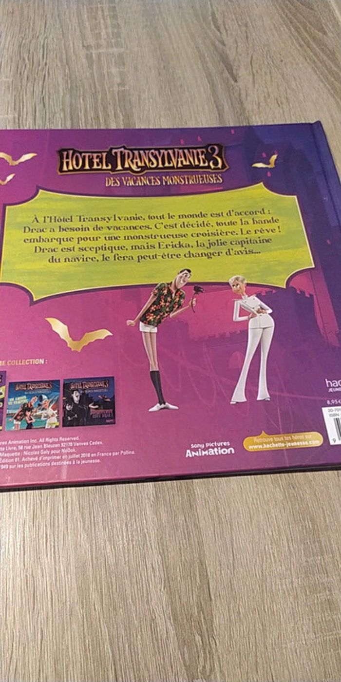 Livre Hôtel Transylvanie 3 - photo numéro 2