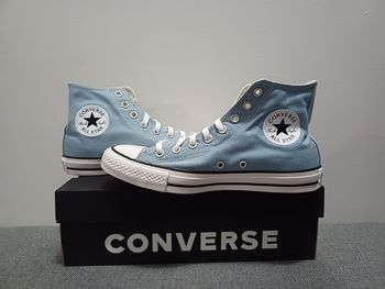 Basket converse neuve Toile montante Pointure 41 bleu Unisexe