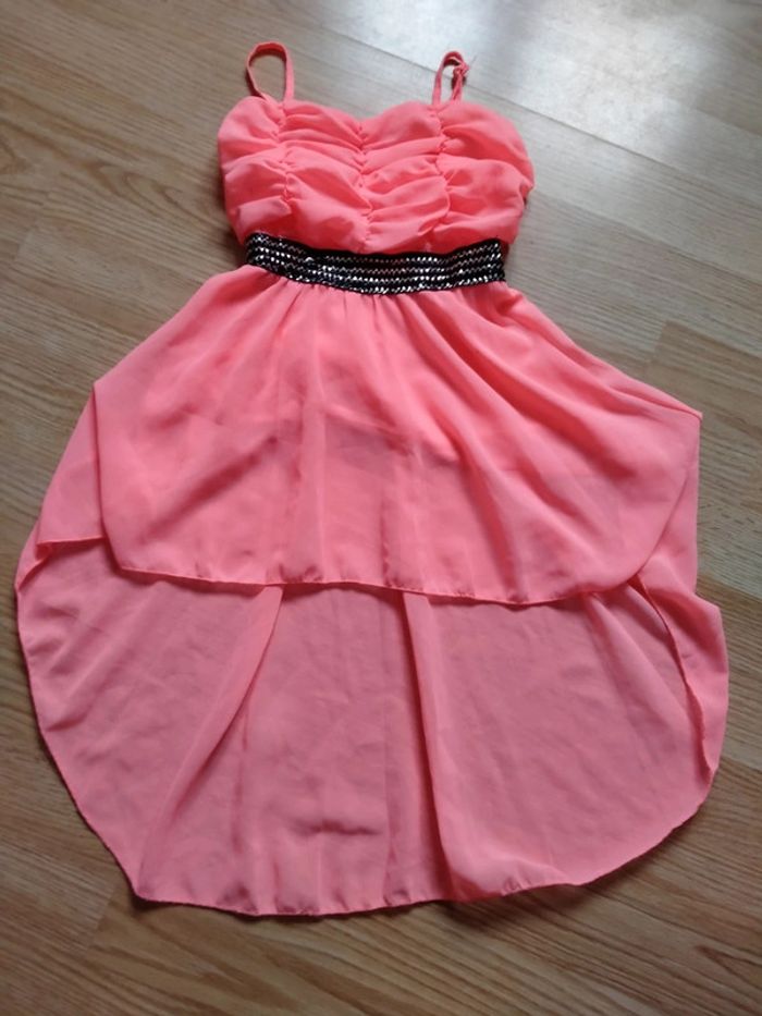 Magnifique robe de soirée. Bretelles .Fille.
Taille 4 ans - photo numéro 2