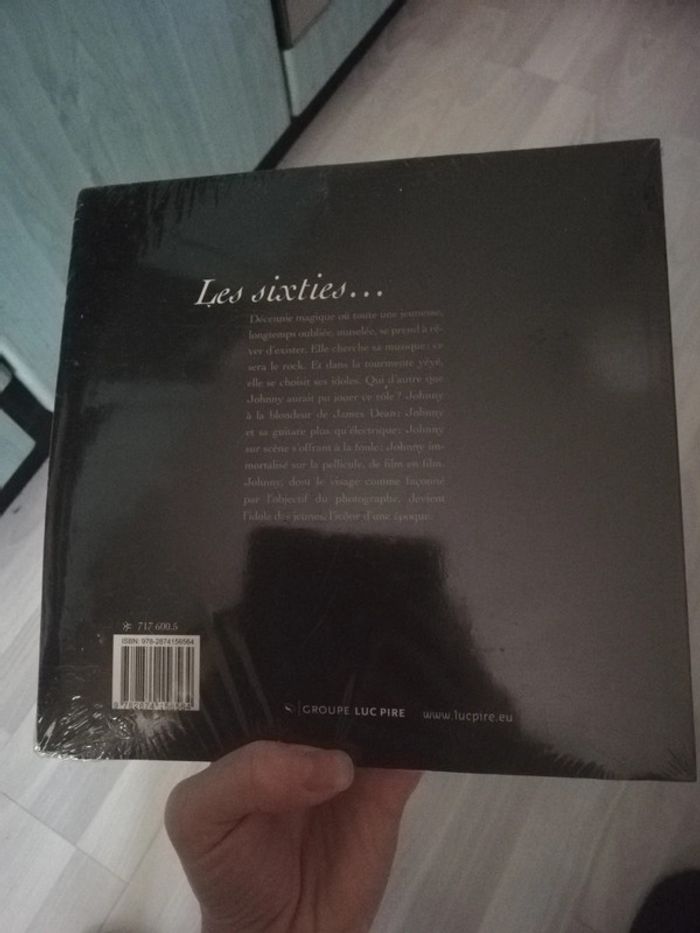 Sublime livre Johnny hallyday neuf emballé - photo numéro 2