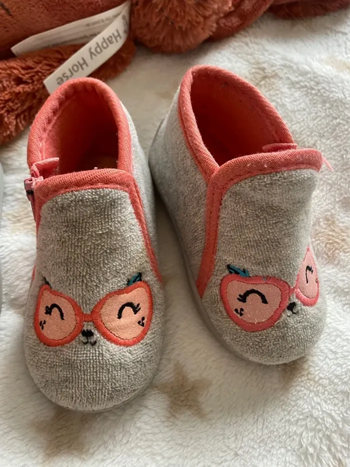 Deux paires chaussons - photo numéro 4